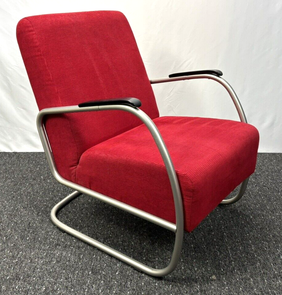 Bauhaus Freischwinger Sessel mit Hocker in Rot, modernes Design aus Stahlrohr, komfortabler Sitzplatz