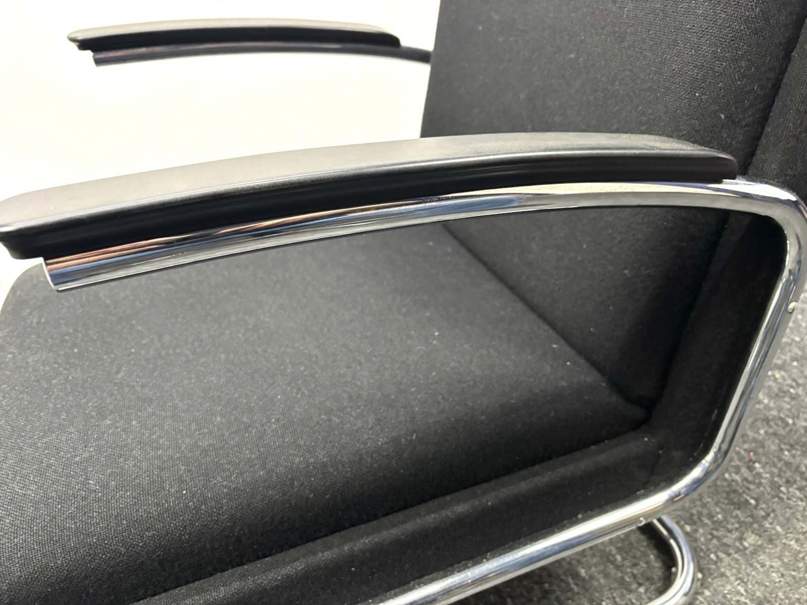 Sessel Freischwinger Stahlrohrmöbel Thonet Stil Bauhaus Vintage Büro Wohnzimmer