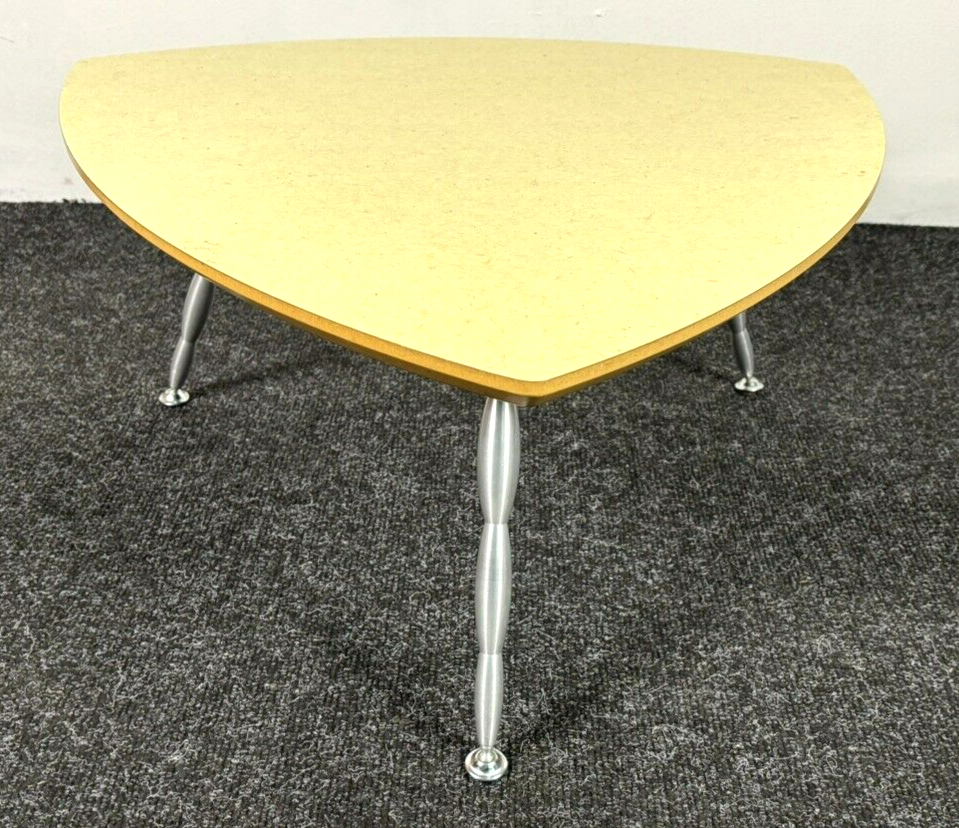 Design Beistelltische Tischset 2tlg Dreieck Dreibein Vintage Bauhaus Edelstahl