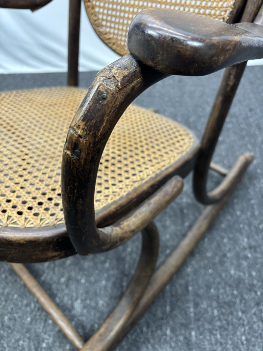 Thonet Schaukelstuhl Bugholz Wiener Geflecht Vintage Original Bentwood Antik