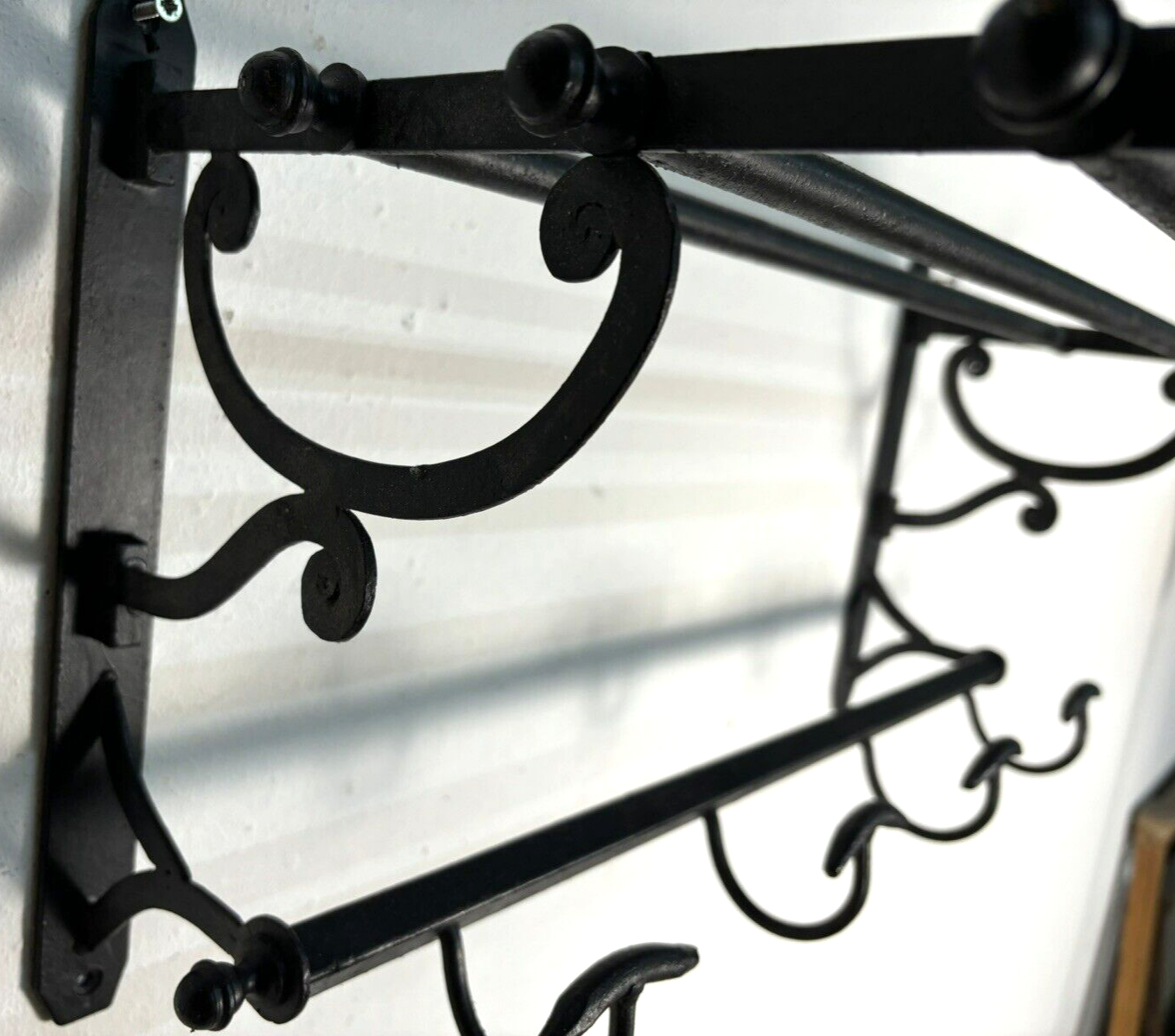 Wandgarderobe Stahlrohr schwarz mit Hutablage Art Deco Bauhaus 