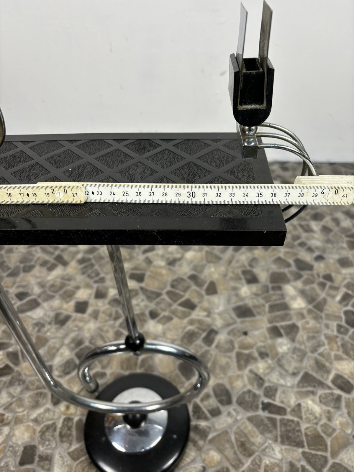 Rauchertisch Beistelltisch Stand Aschenbecher Stahlrohr Bauhaus Bakelit Chrom