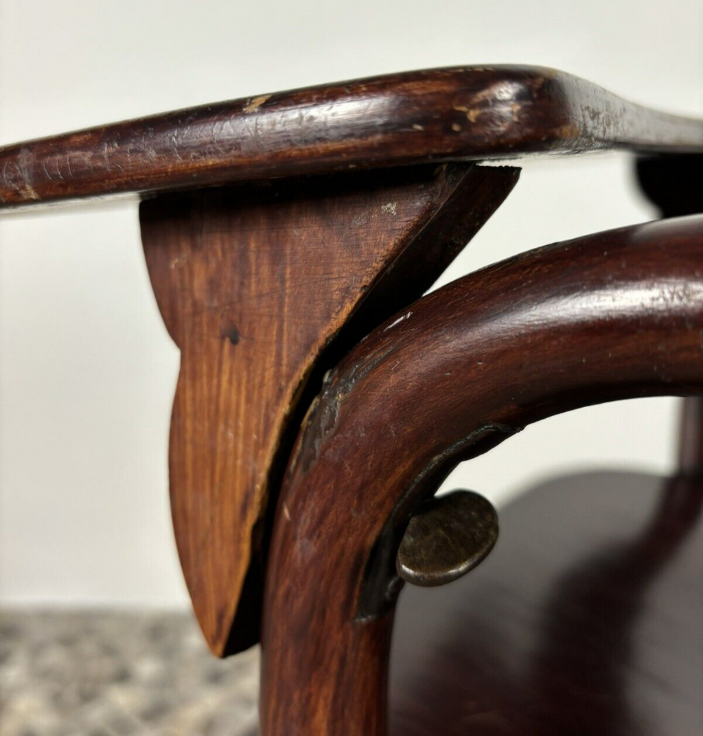 Original Thonet Kinderstuhl Hochstuhl mit abnehmbaren Tisch Mahagoni Art Deco