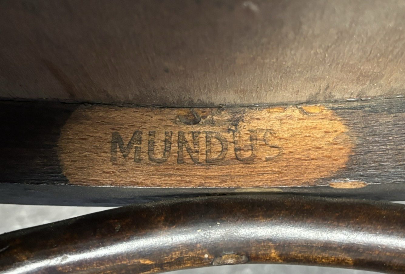 Mundus (ehem. Thonet) Kaffeehausstuhl Bistro Prägesitz/Lehne Art Deco