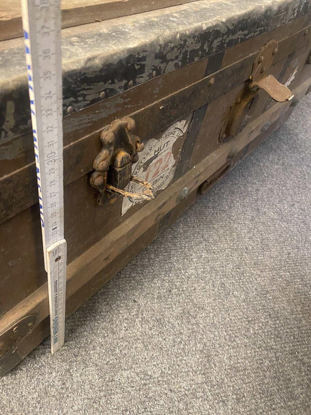 Antiker Koffer, Metall/ Holz, Truhe, Tisch, Holland, Niederlande