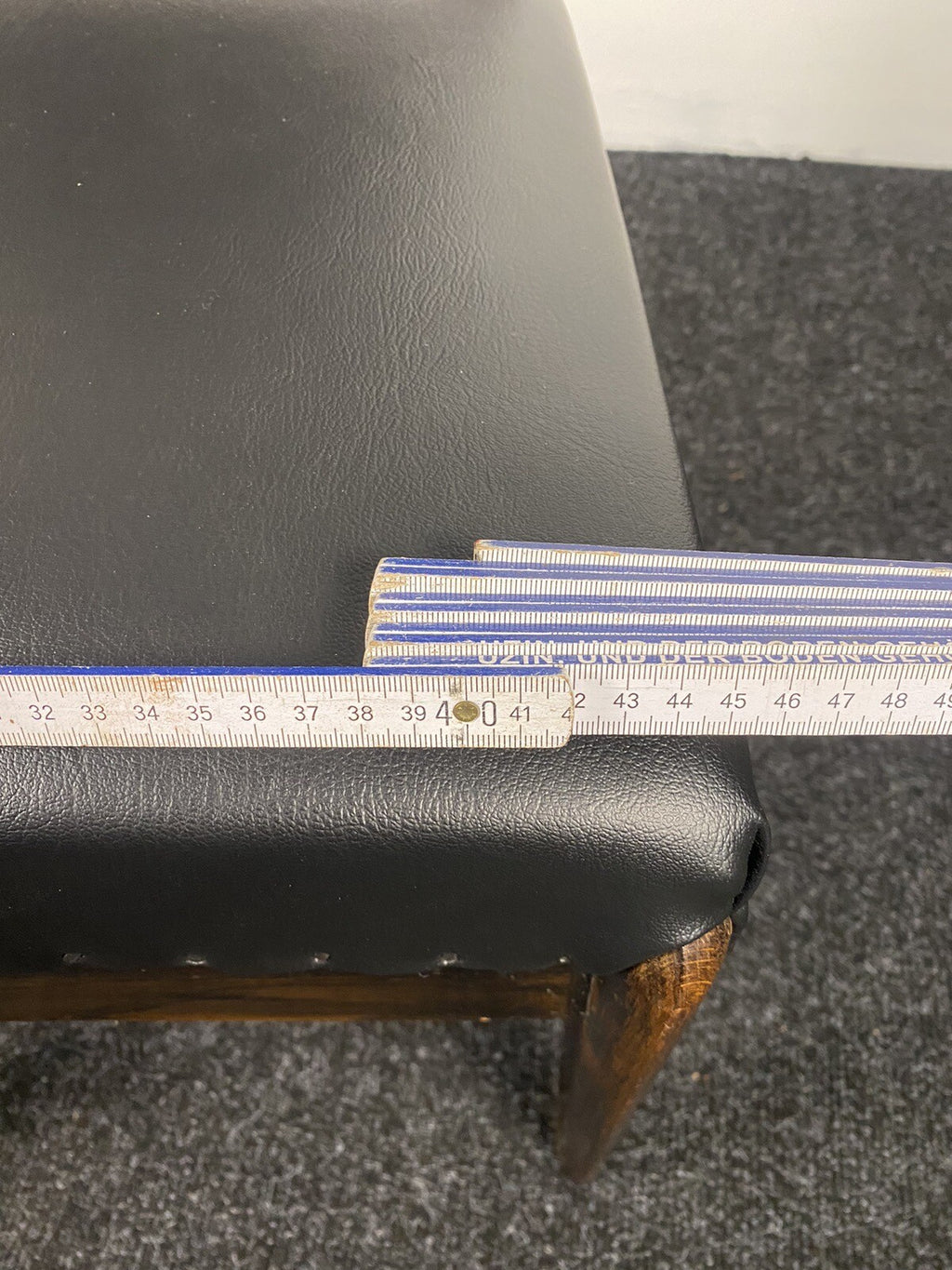 1 von 2  Esszimmerstuhl/ Küche ArtDeco Eiche Neu Gepolstert schwarz Vintage