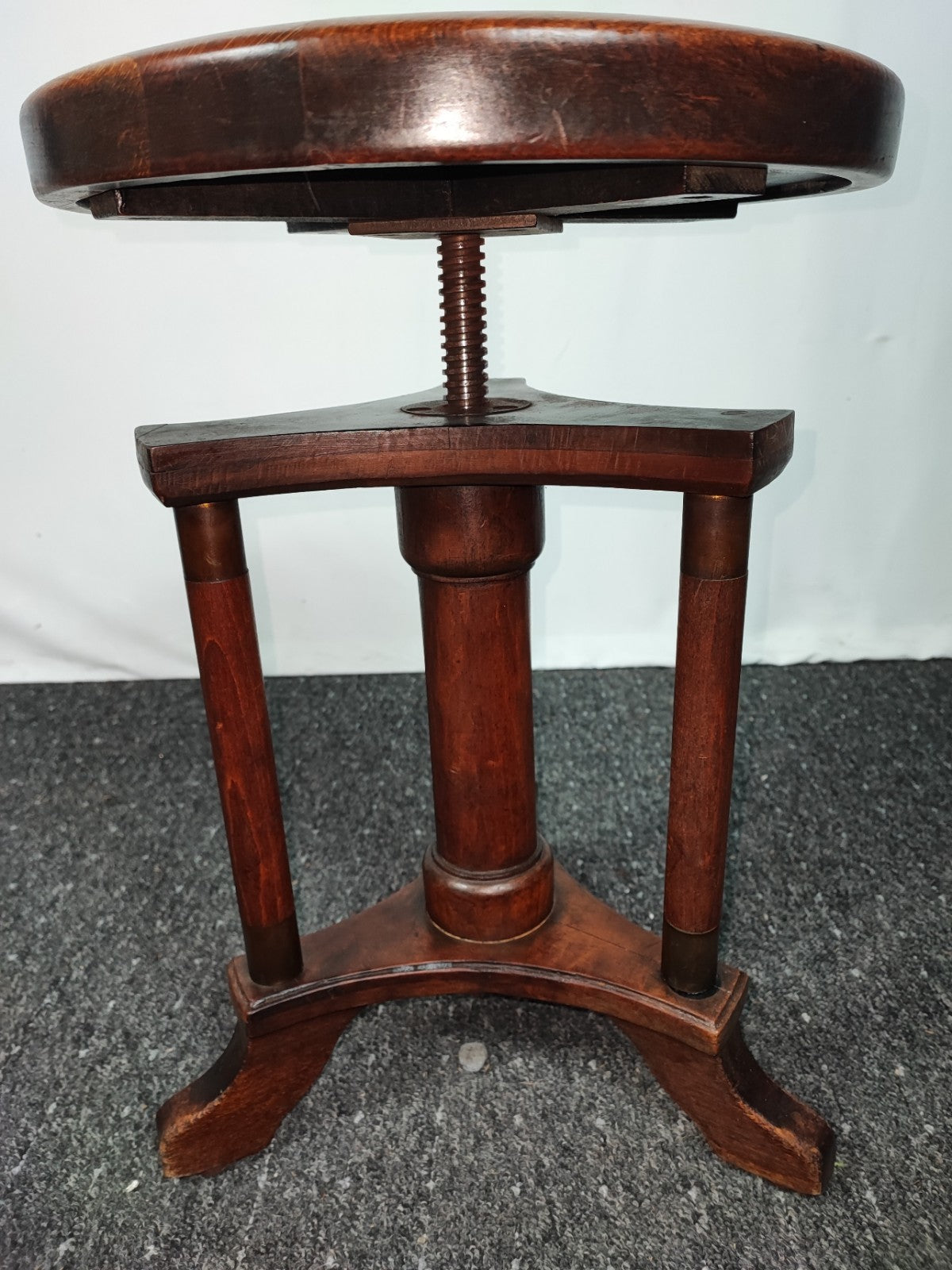 Klavierhocker Gründerzeit Drehhocker Massivholz höhenverstellbar Spindelhocker