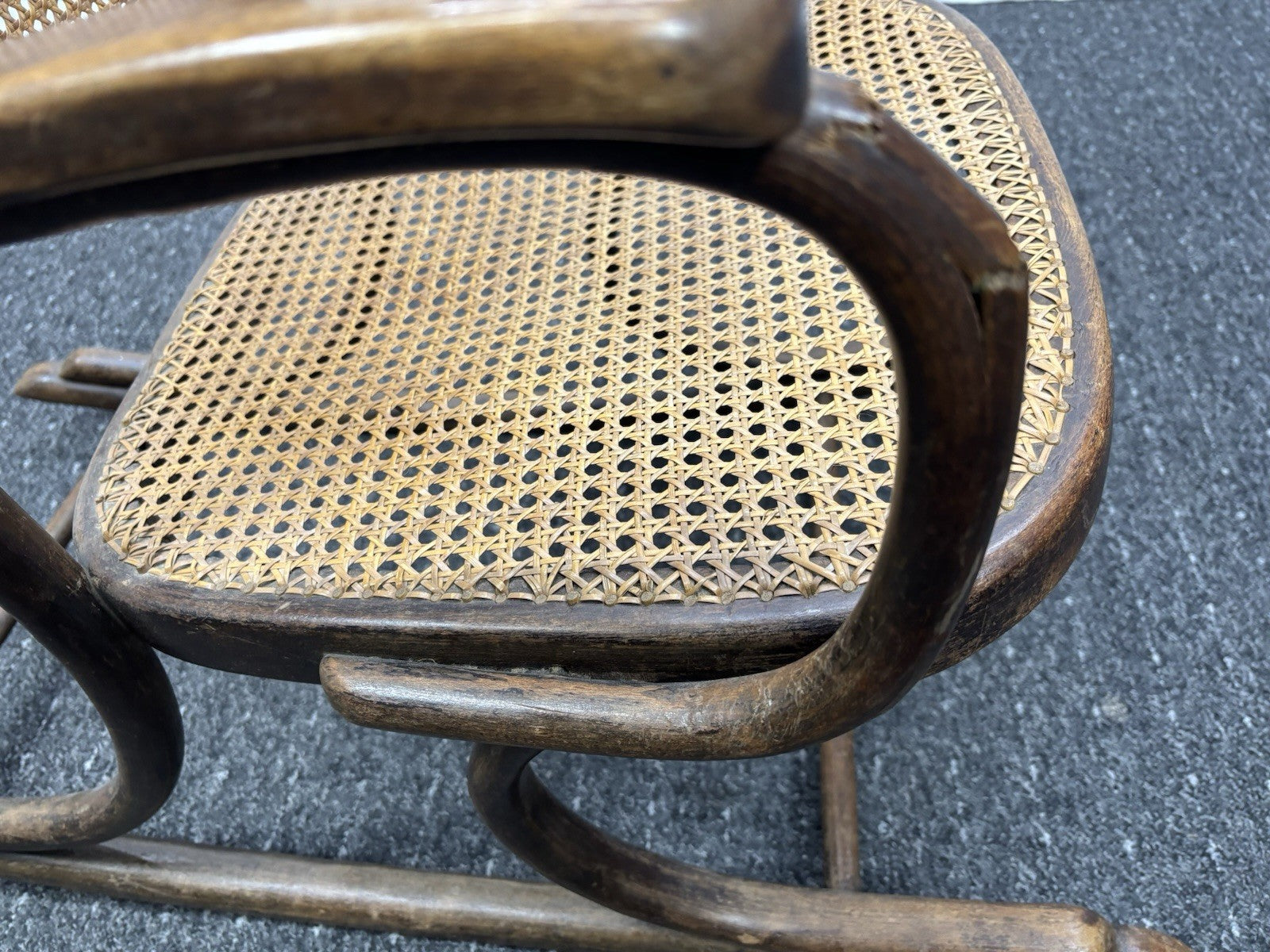 Thonet Schaukelstuhl Bugholz Wiener Geflecht Vintage Original Bentwood Antik