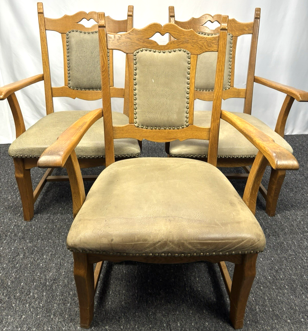 2x Massiver Holzstuhl mit Armlehnen – Vintage / Landhausstil – Leder gepolstert