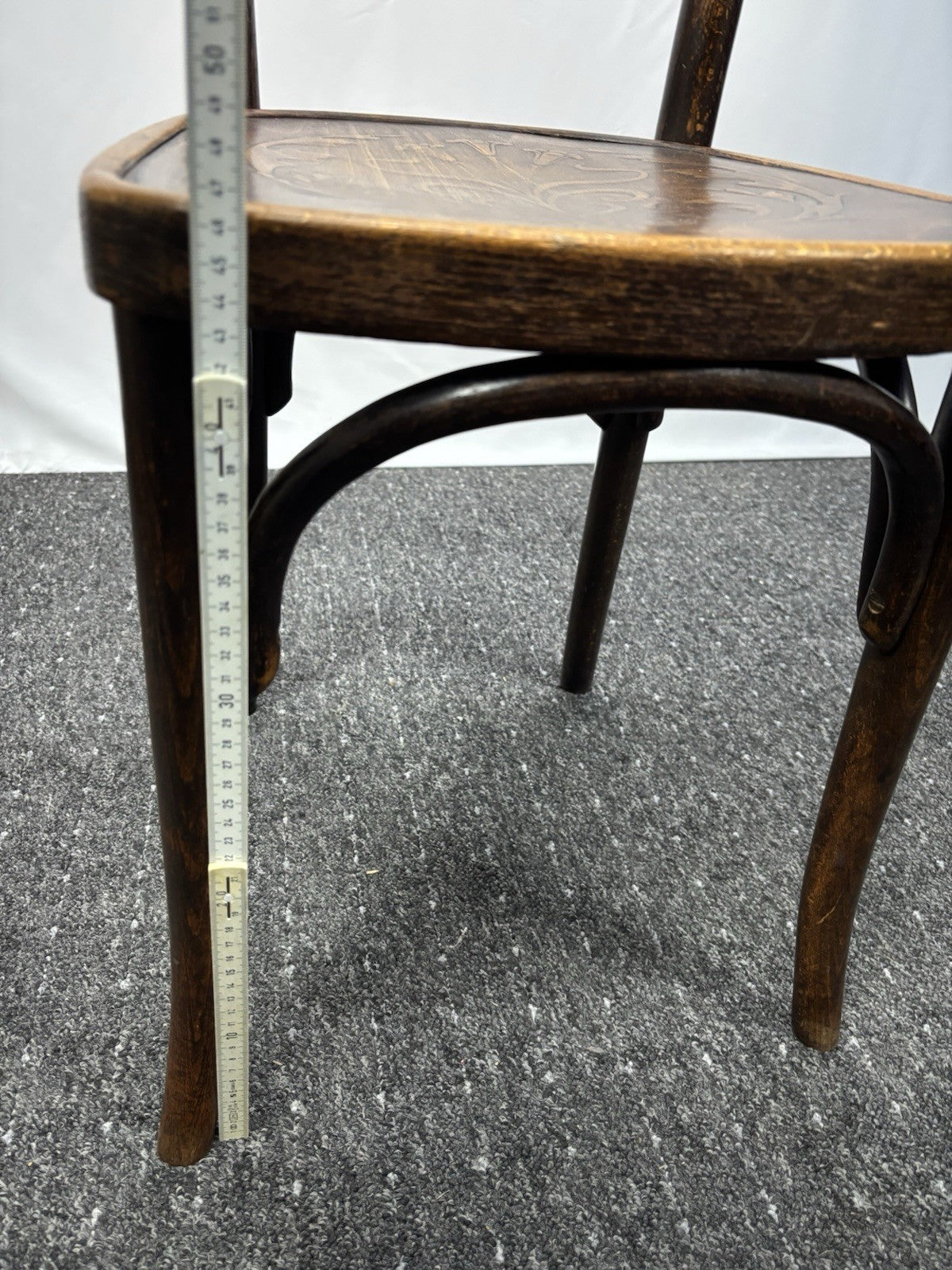 Mundus (ehem. Thonet) Kaffeehausstuhl Bistro Prägesitz/Lehne Art Deco