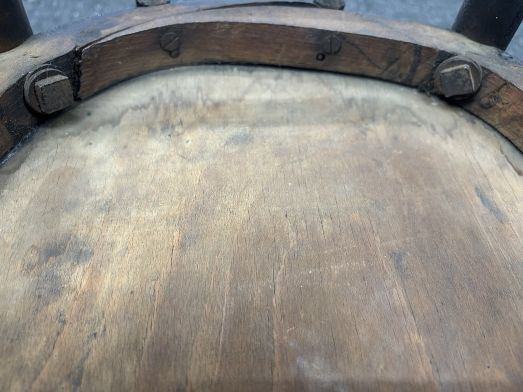 MUNDUS Kaffeehaus Stuhl Prägesitz Holz Art Deko Antik