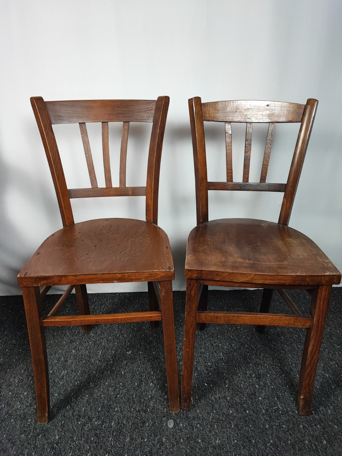 2x Vintage Bistrostuhl Café Stuhl Massivholz Sprossenlehne Küchenstuhl Braun
