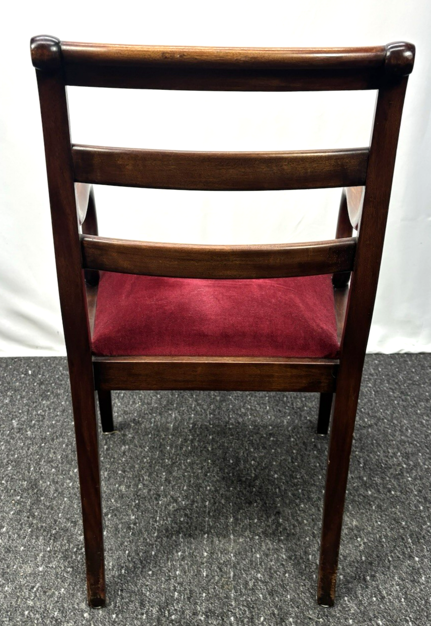 1 von 4 Antik Armlehnstuhl Mahagoni Holz roter Samt – Biedermeier Stil