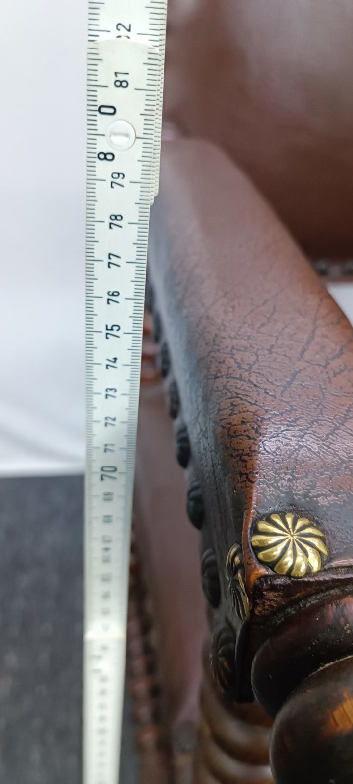 Gründerzeit Armlehnstuhl 1880-1900 Historismus Leder Spulenbeine Original