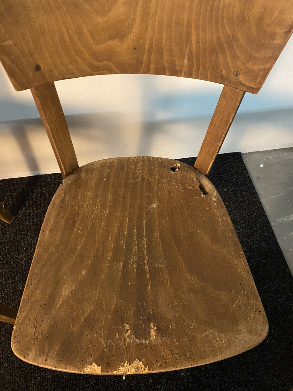 1 von 2 Original Thonet Kaffeehaus Frankfurter Stuhl Bauhaus beschädigt