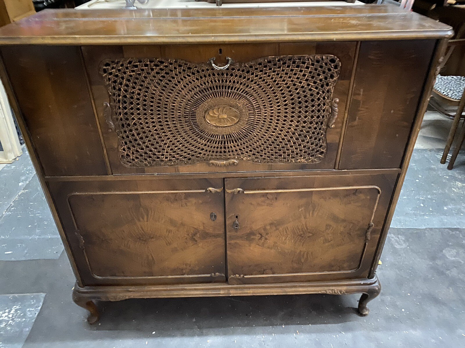 Barschrank Chippendale Eiche Antik ca 1920 Kommode ArtDeco