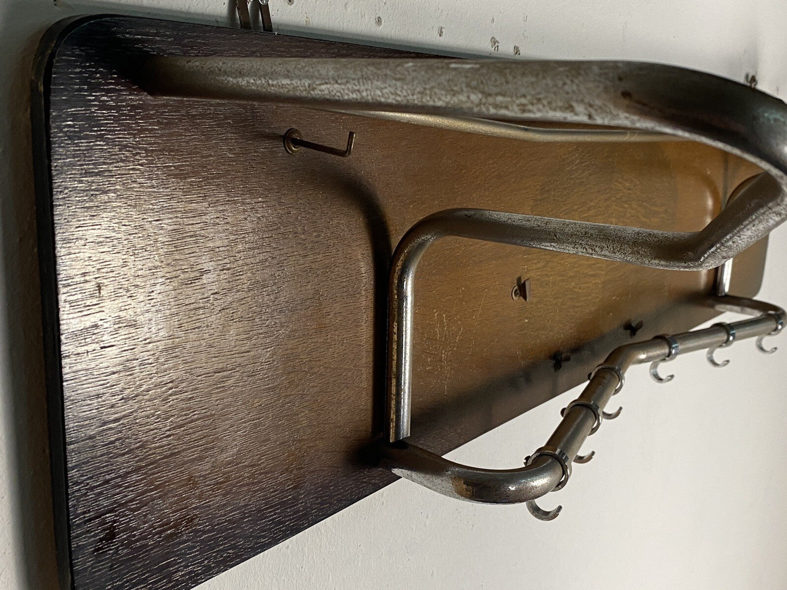 Wandgarderobe Stahlrohr Holz Bauhaus ArtDeco 