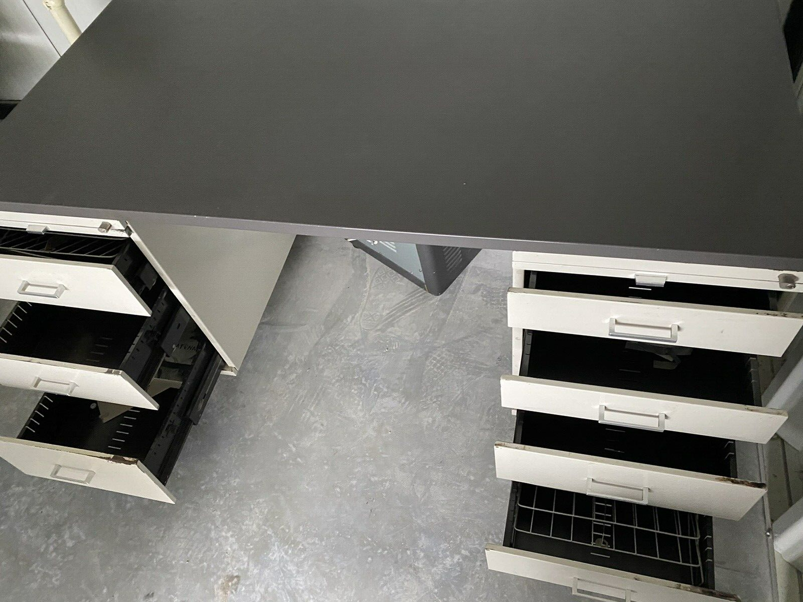 Mauser Schreibtisch 70/80er Jahre BAUHAUS ART DECO Metall Bauhaus Vintage Retro