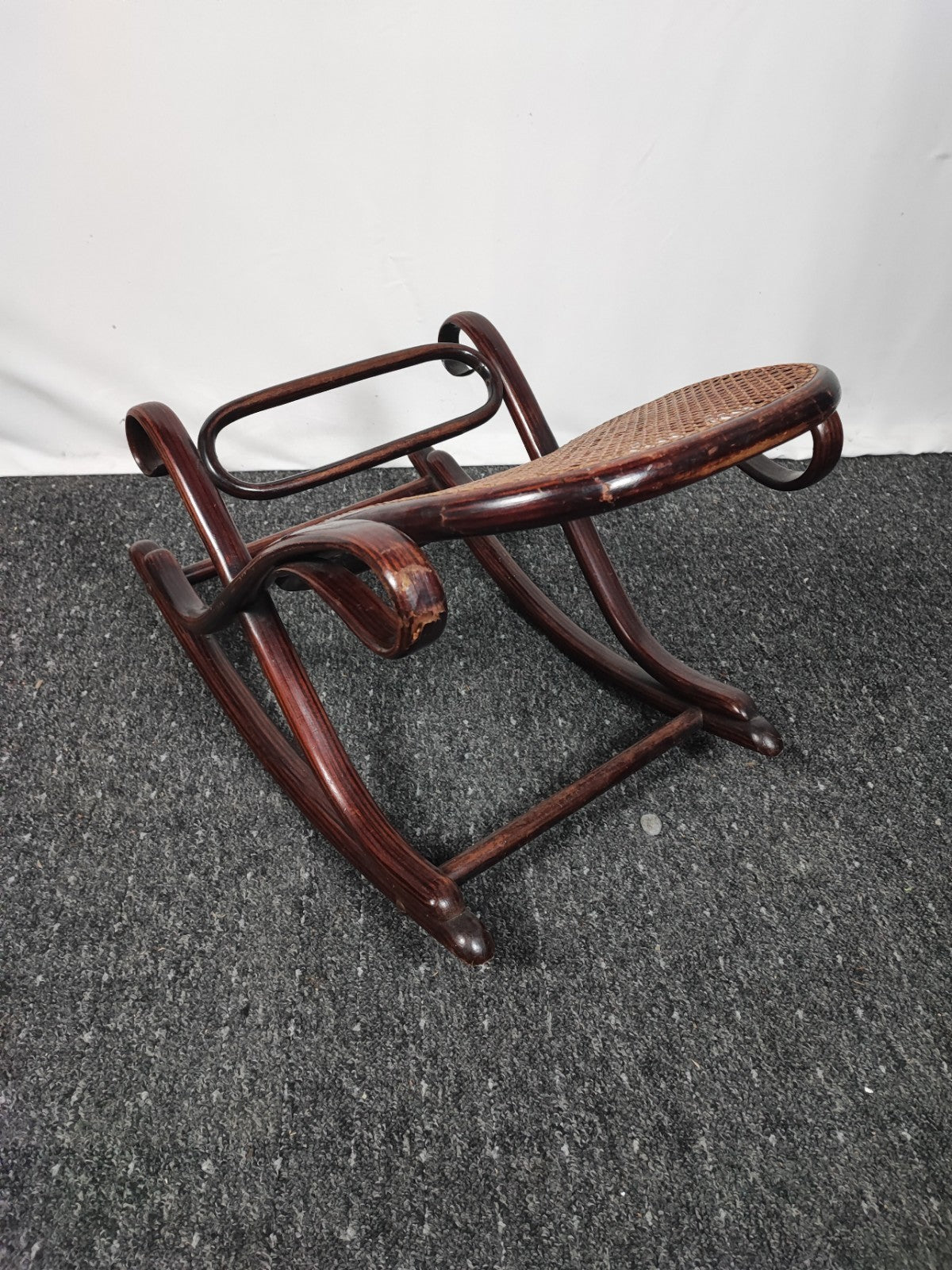 Original Thonet Schaukelstuhl Faulenzer Antik Bugholz Geflecht Jugendstil
