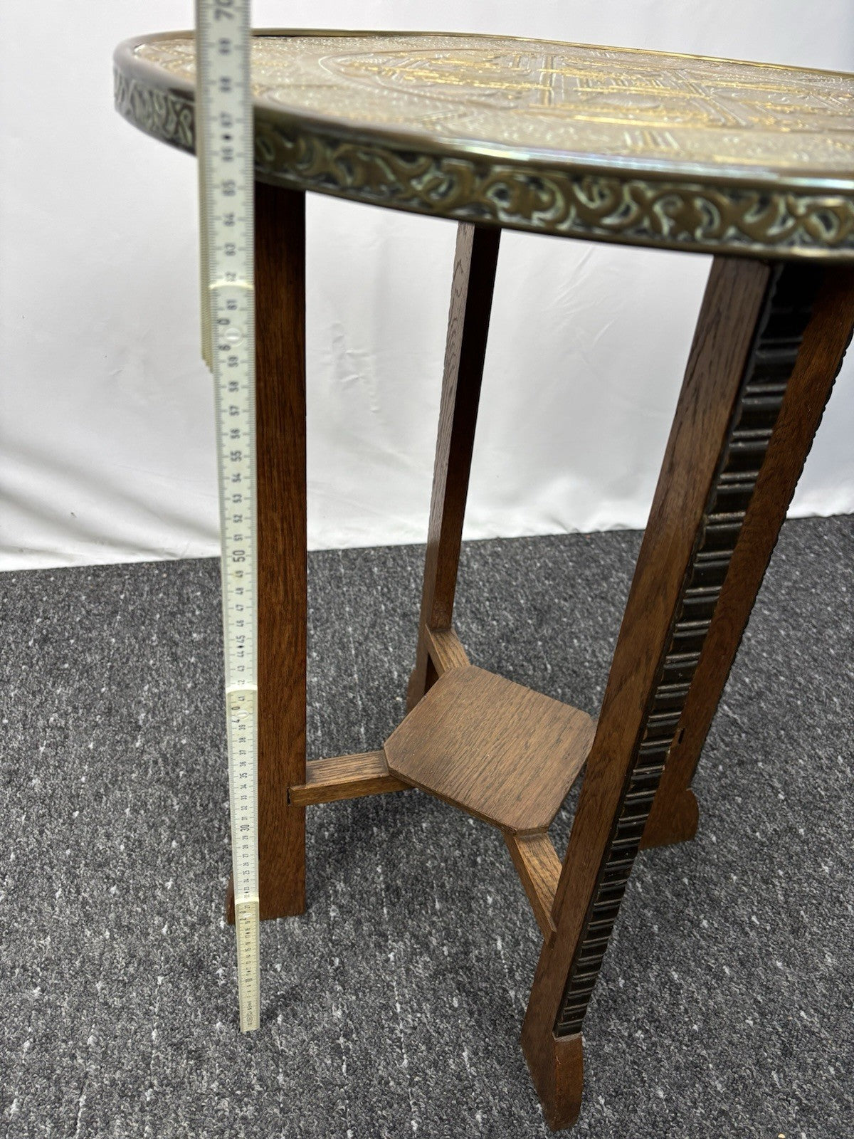 Orientalischer Beistelltisch Holz rund Handarbeit antik marokkanisch Art Deco