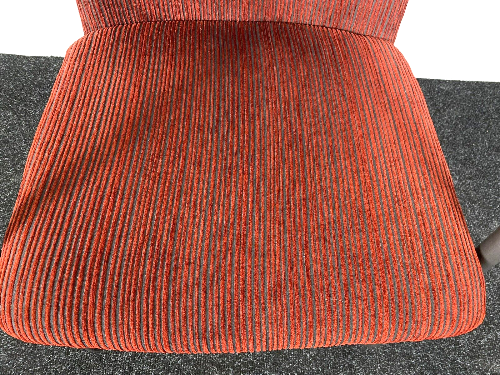 1 von 4 Armlehnstuhl Stahlrohrgestell Freischwinger Polsterstoff Bauhaus Vintage