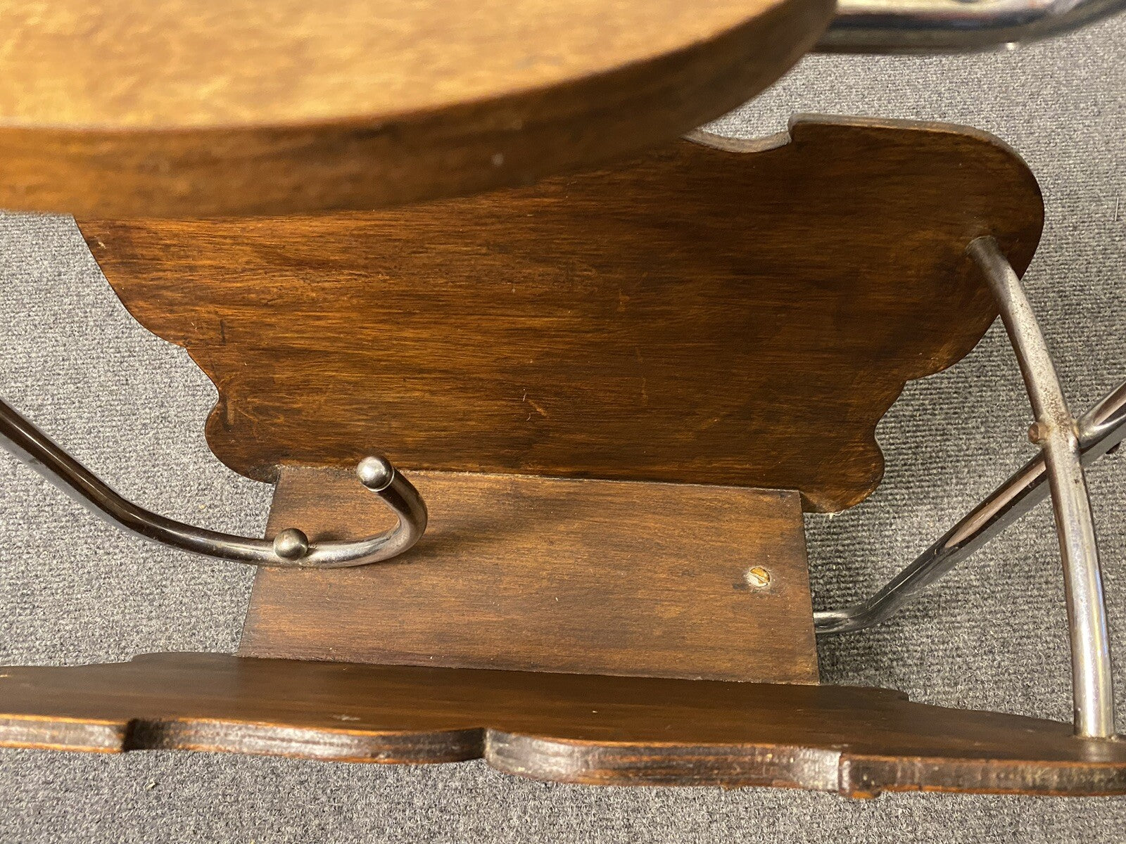 Beistelltisch Rauchertisch Zeitungsständer Stahlrohrmöbel Chrom Bauhaus Art Deco