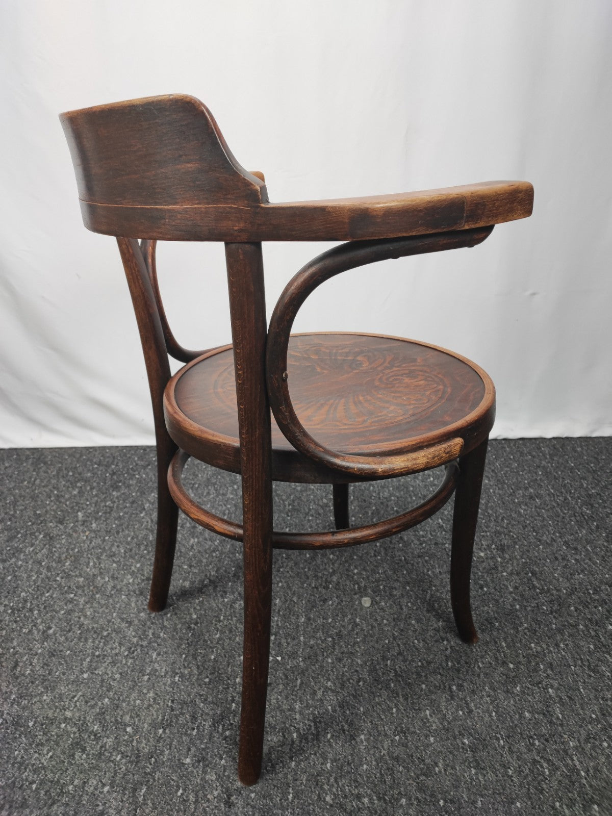 Antiker Cosmos Thonet Bugholz Armlehnstuhl Jugendstil Kaffeehausstuhl Ornament