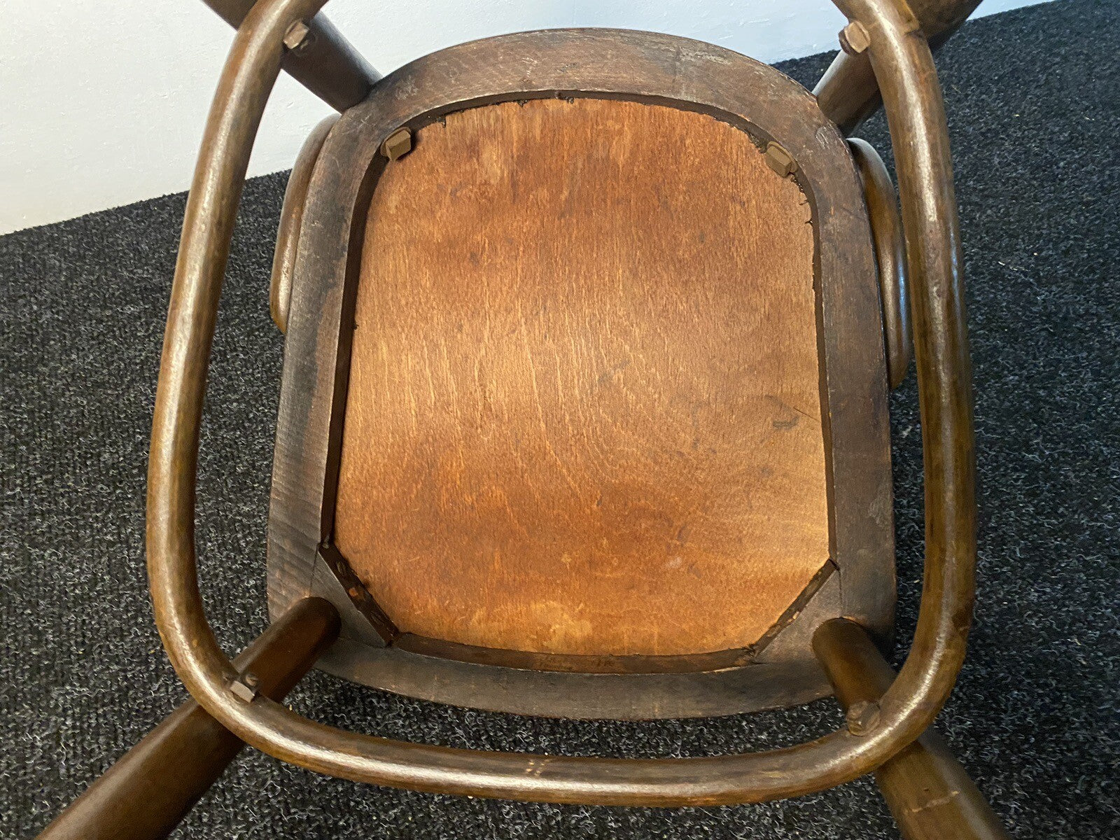 J&J John Holz Barhocker Hochstuhl Kassiererstuhl Antik
