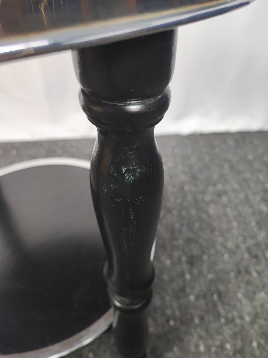 Art Deco Beistelltisch Rund Schwarz Chrom 2 Ebenen gedrechselte Beine antik