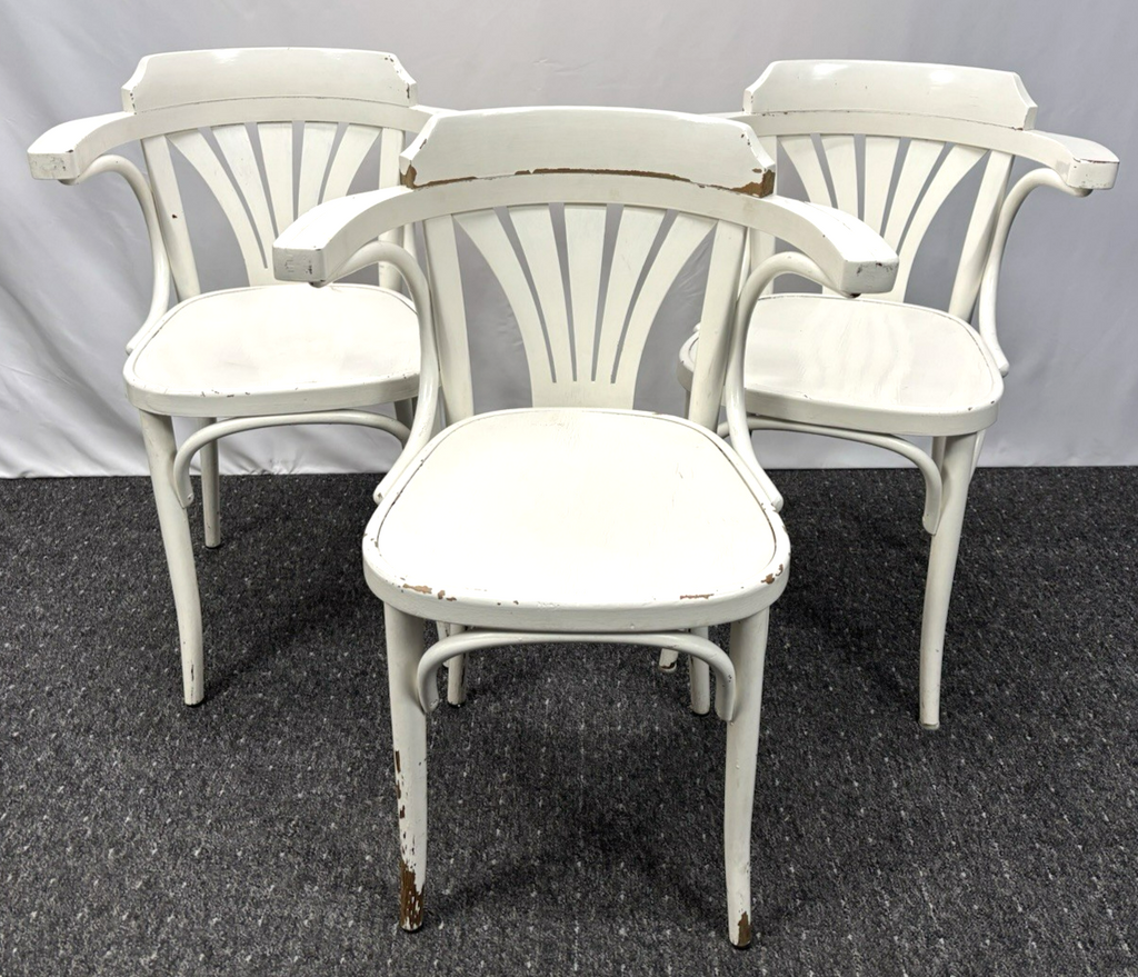1 von 3 Armlehnstuhl Bistro Vollholz weiß Art Deco Bauhaus  Vintage an Bastler