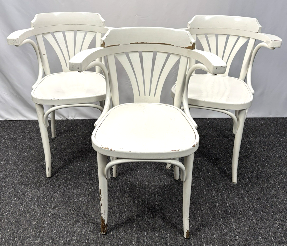 1 von 3 Armlehnstuhl Bistro Vollholz weiß Art Deco Bauhaus  Vintage an Bastler