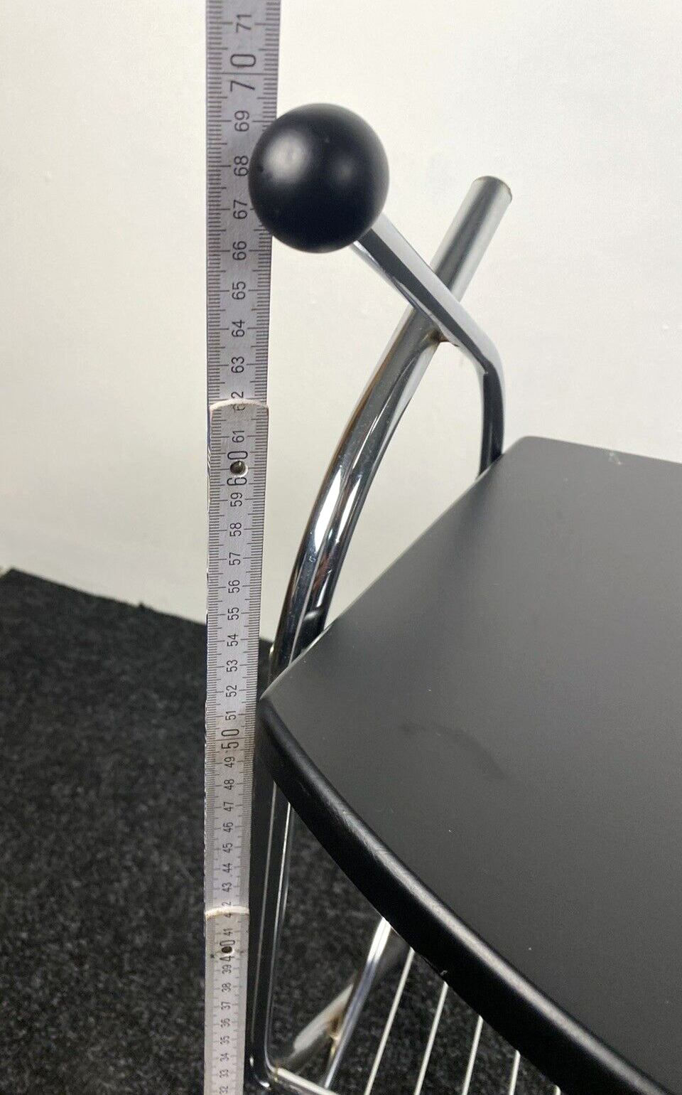 Beistelltisch Zeitungstisch Stahlrohr Chrom/ Schwarz Bauhaus