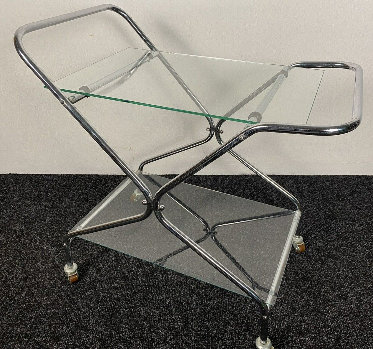 Servierwagen Barwagen Küchenwagen Stahlrohr Bauhaus Glas