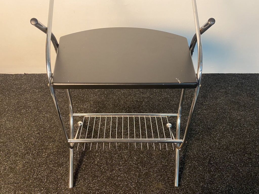 Beistelltisch Zeitungstisch Stahlrohr Chrom/ Schwarz Bauhaus