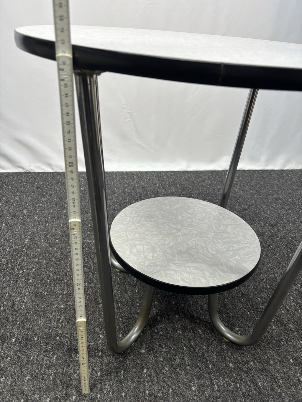 Beistelltisch Stahlrohr Schlaufenfuß Stil Marcel Breuer Art Deco Bauhaus Rund
