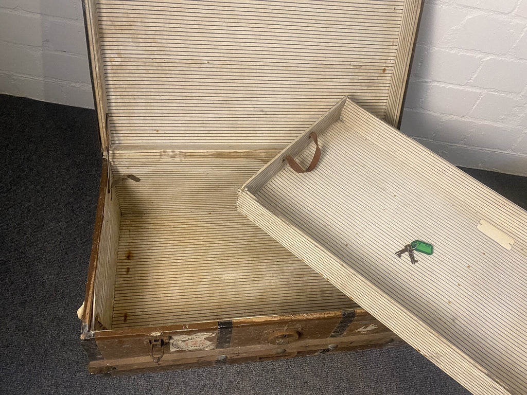 Antiker Koffer, Metall/ Holz, Truhe, Tisch, Holland, Niederlande