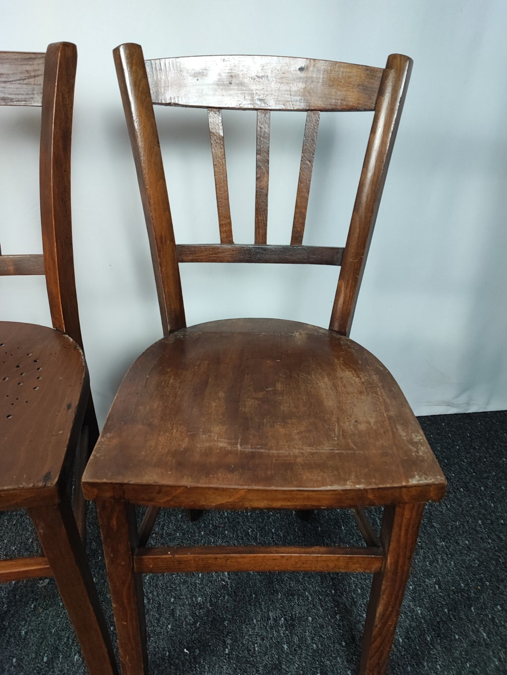 2x Vintage Bistrostuhl Café Stuhl Massivholz Sprossenlehne Küchenstuhl Braun