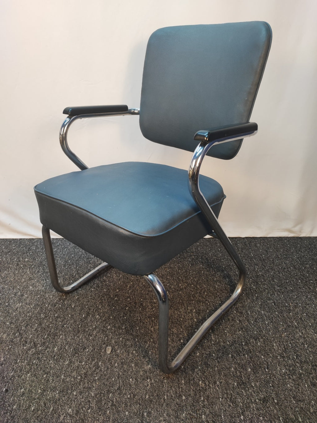 Bauhaus Freischwinger Stuhl 30er 40er Jahre Stahlrohr Chrom Vintage Armlehnen