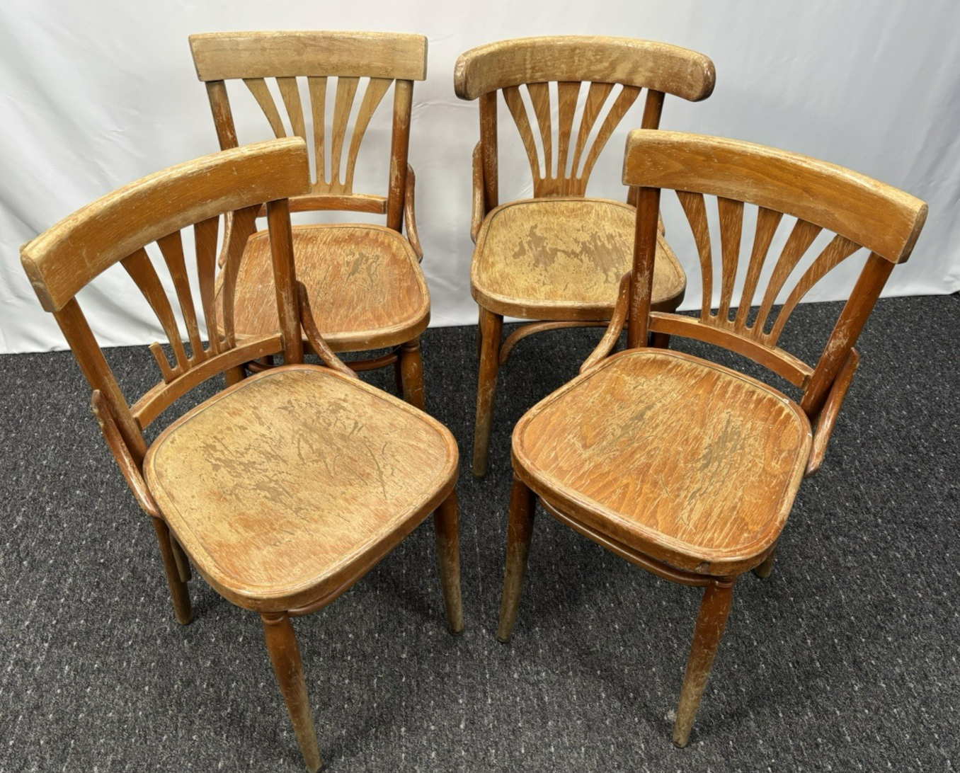 1 von 4 Kaffeehausstuhl Vollholz Art Deco Vintage für Bastler