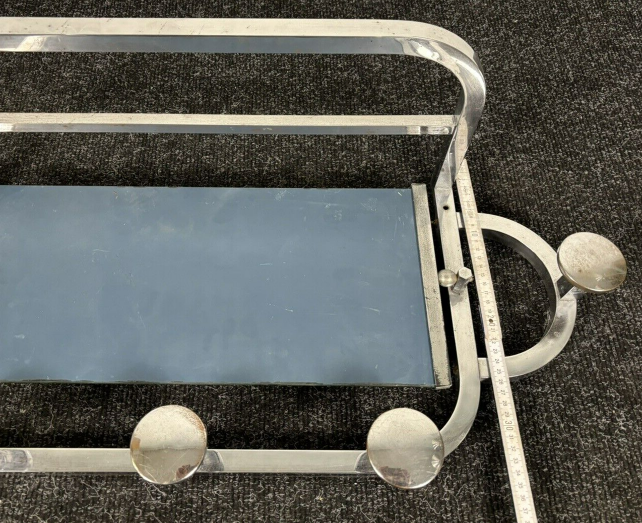 Wandgarderobe Frankreich 1930er Jahre Spiegelgarderobe Aluminium Chrom Bauhaus