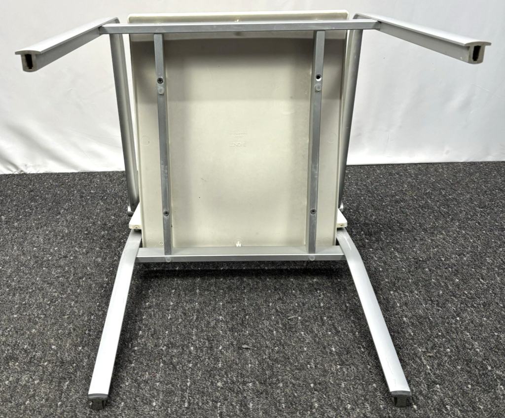 1 von 10 ORIGINAL Thonet Gartenstuhl Outdoor Armlehnstuhl Alu Kunstst. Bauhaus