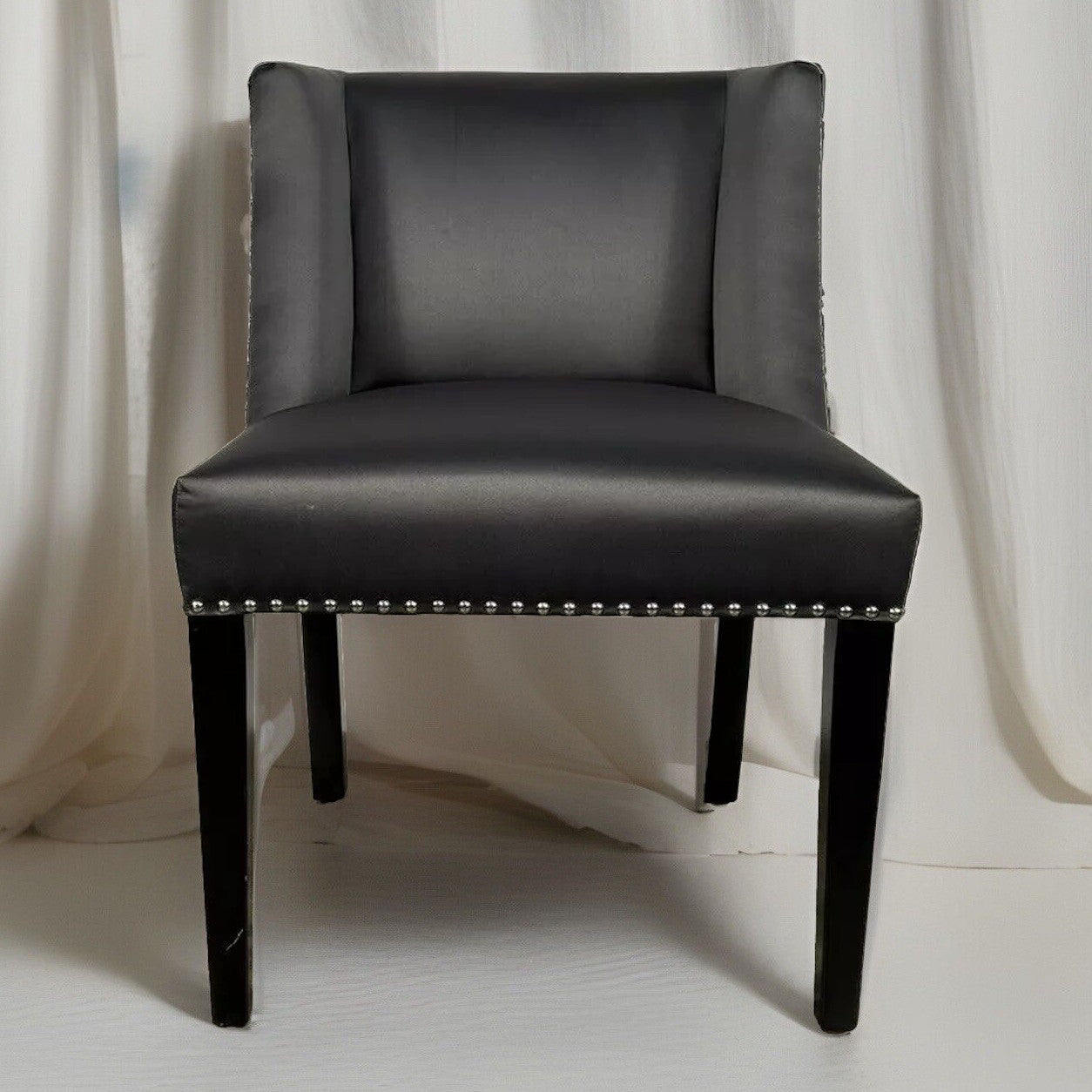 EICHHOLTZ St James Design Esszimmerstuhl dunkelgrau satiniert Vintage Polster