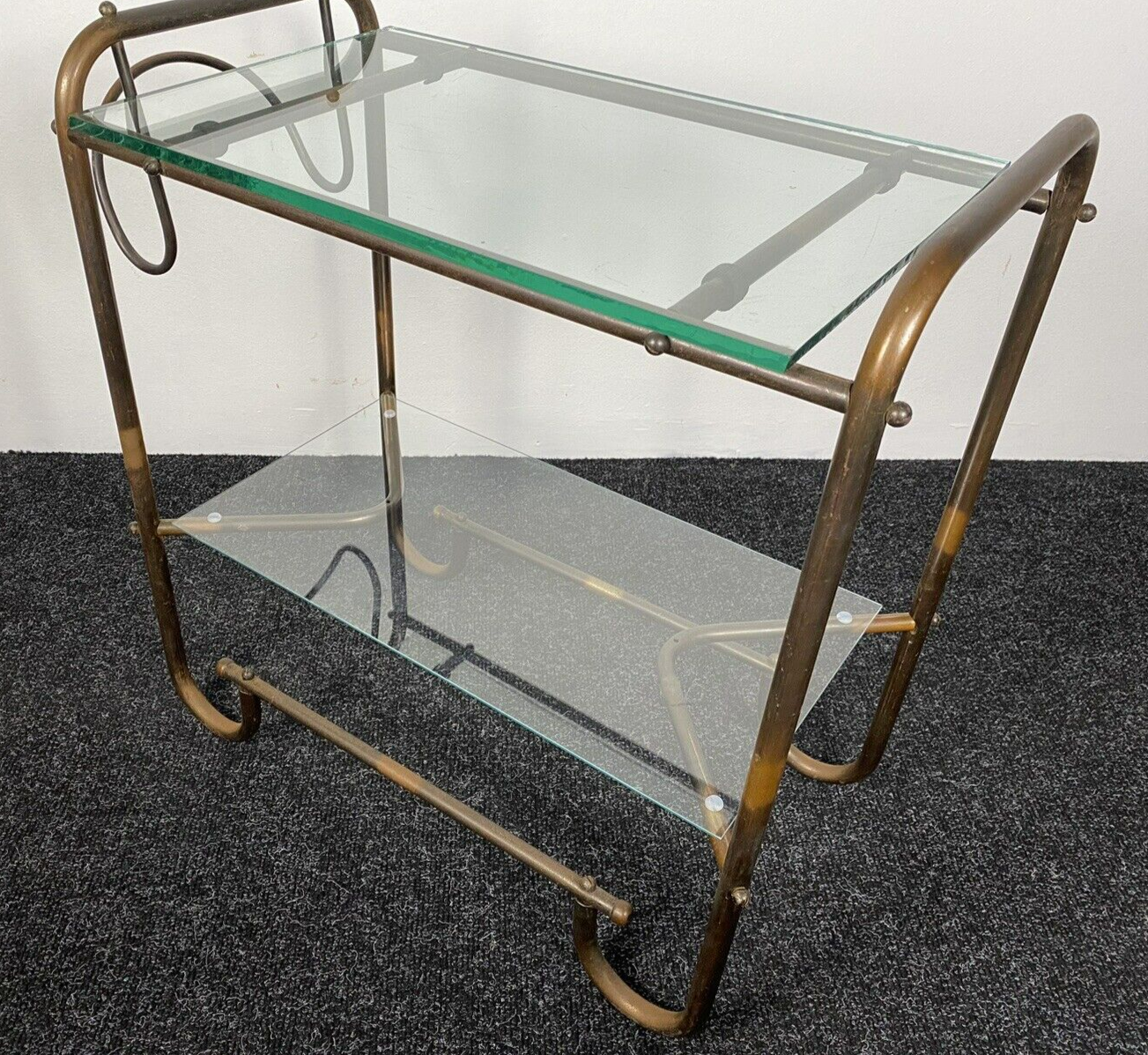 Beistelltisch Bartisch Schlaufenfuß Bauhaus Stahlrohr Nickel Kupfer Glas