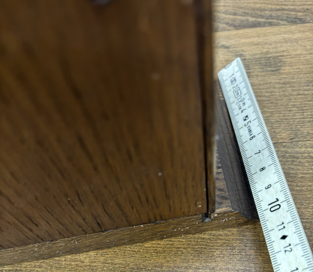 alter Schlüsselkasten mit Spiegeltüre Holz Art Deco Vintage