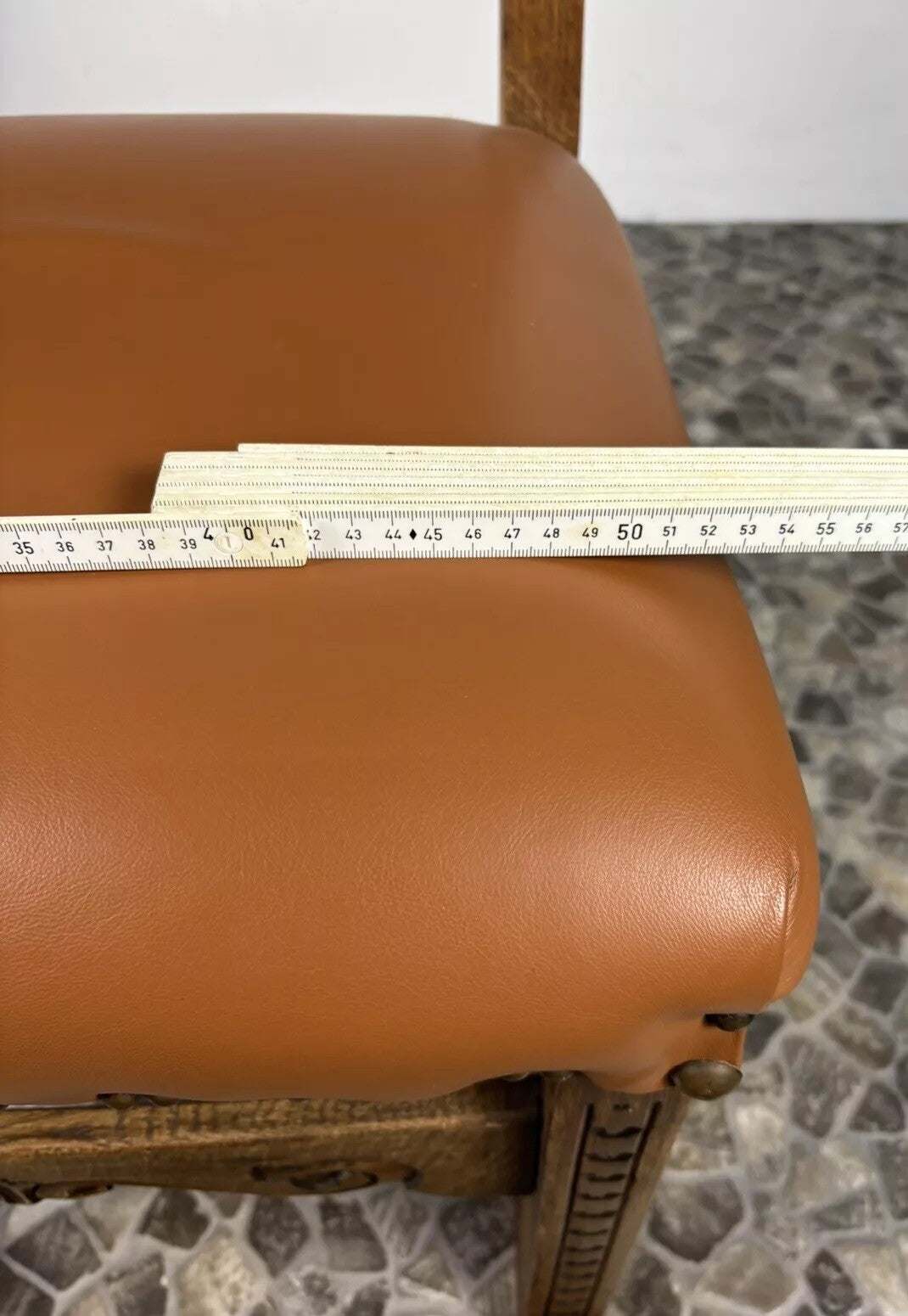 1 von 2 spanischer Stil Stuhl Leder Art Deco Massivholz Schnitzarbeiten