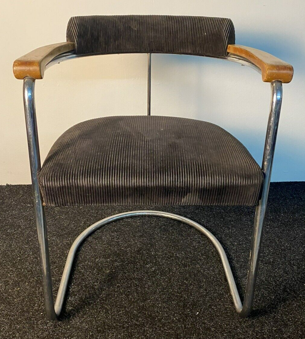 Desta Freischwinger Stuhl Luckhardt  Stahlrohr Bauhaus Lorenz Thonet Sammlung