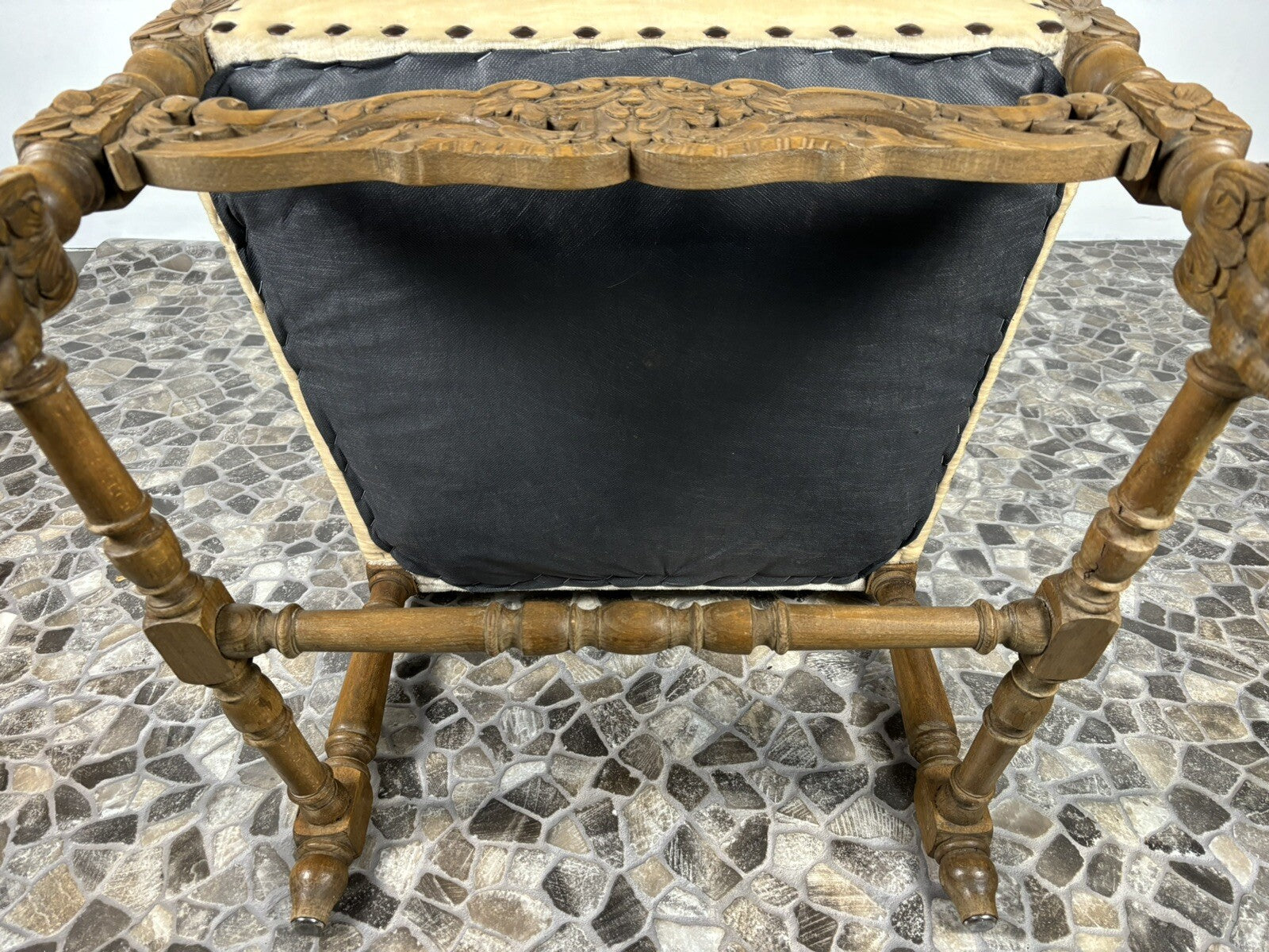Neobarock Sessel Gründerzeit Löwenfüße Thronstuhl Historismus  VIntage ANTIK