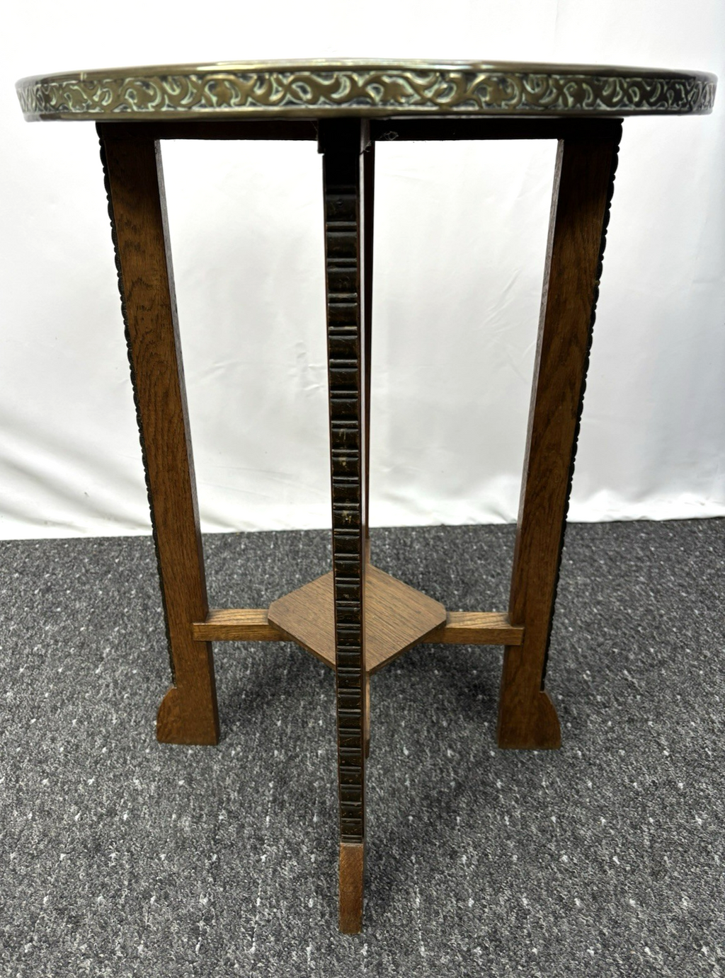 Orientalischer Beistelltisch Holz rund Handarbeit antik marokkanisch Art Deco