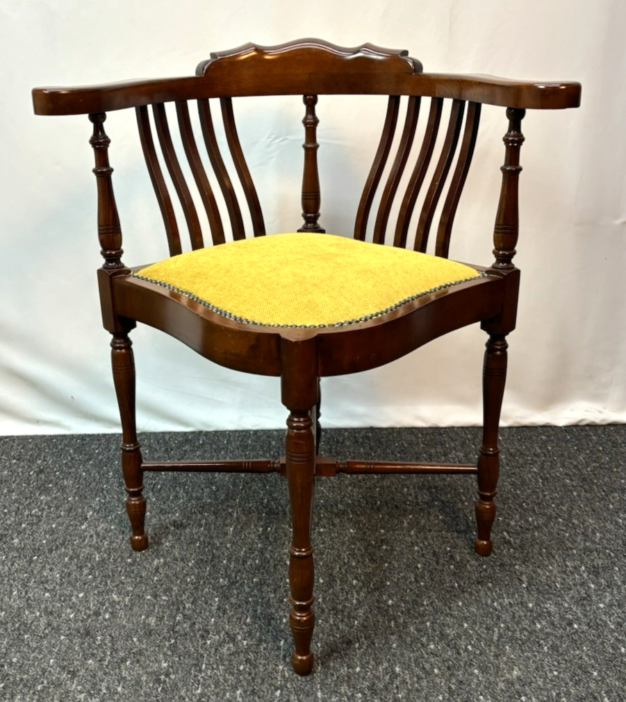 Eckstuhl Schminkstuhl Captain Chair Vintage Holz gepolsterter Sitz Art Deco