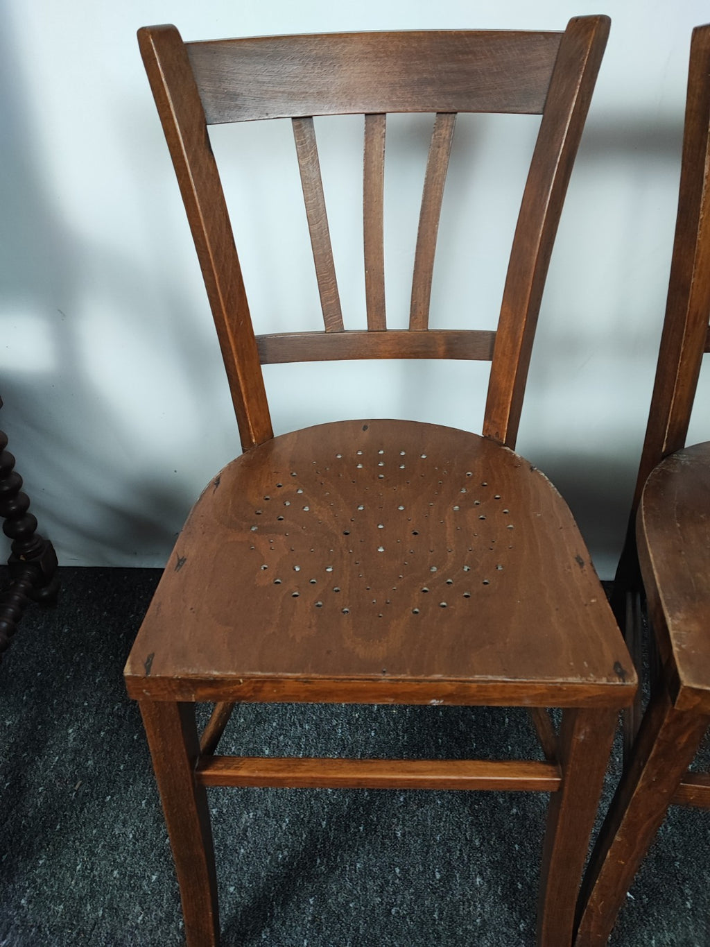 2x Vintage Bistrostuhl Café Stuhl Massivholz Sprossenlehne Küchenstuhl Braun